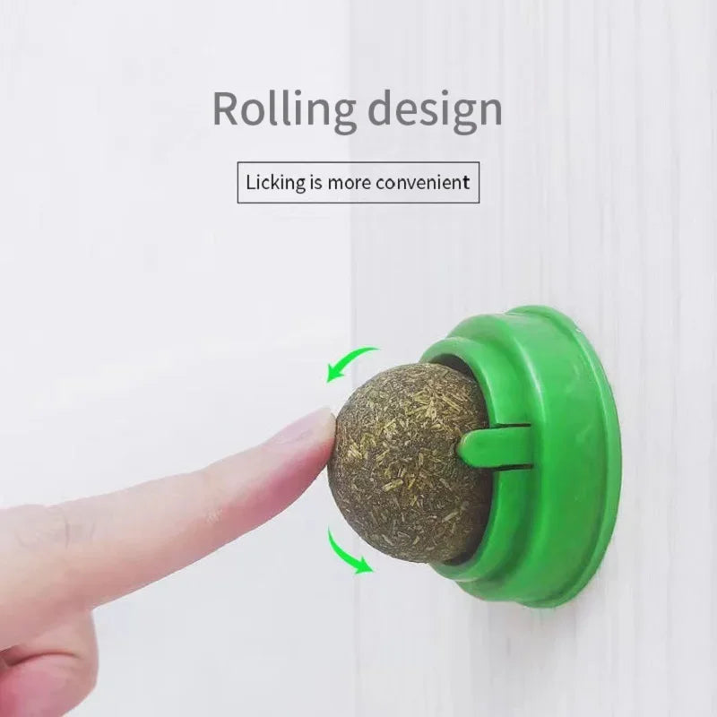 La Esfera de Hierba Gatera del Reino — Bola de Catnip Adhesiva para Gatos